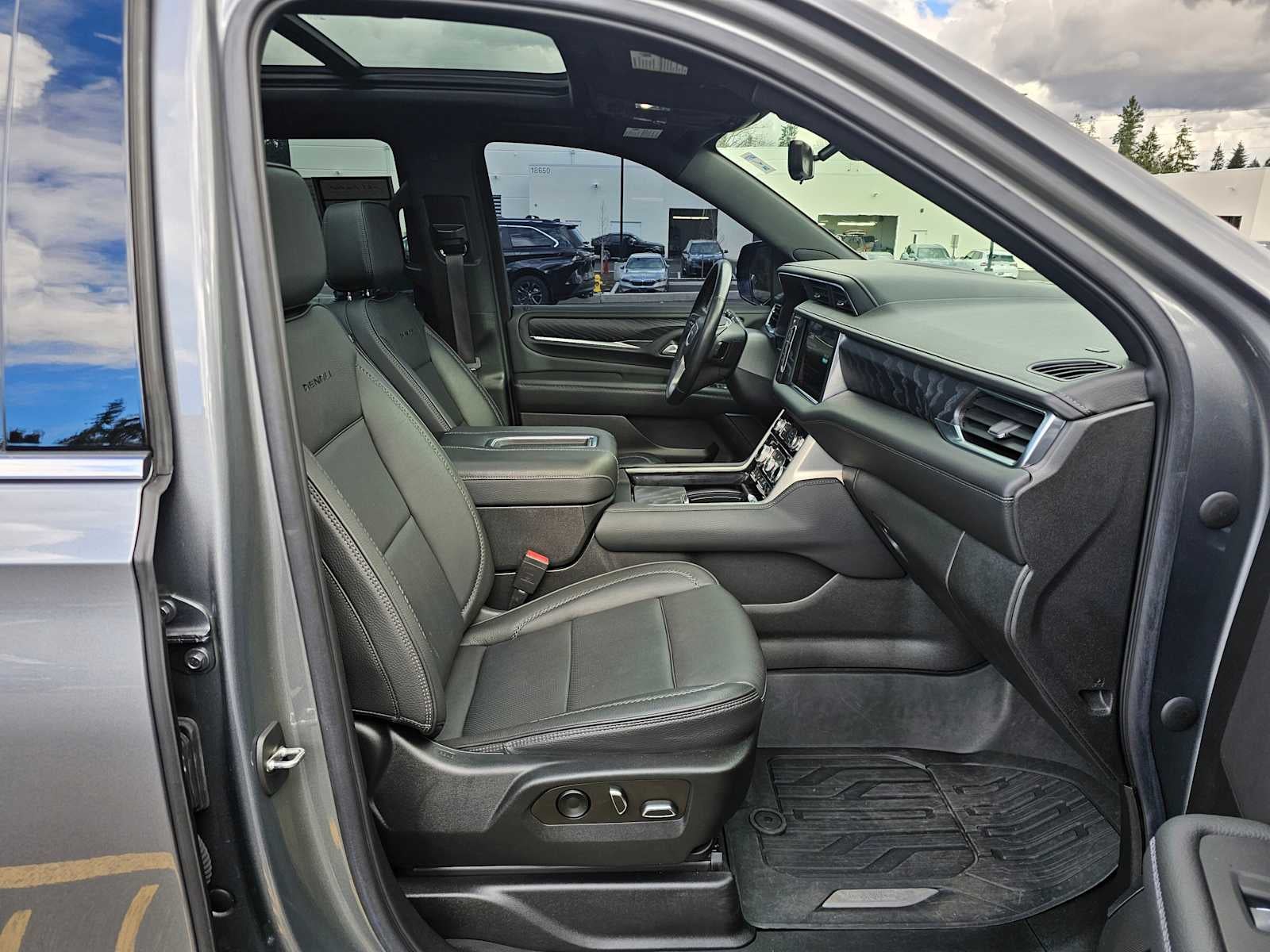 2022 GMC Yukon Denali Denali