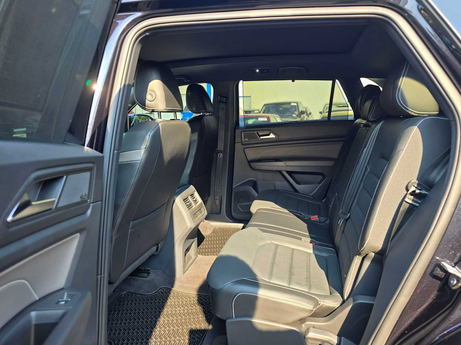 2023 Volkswagen Atlas Cross Sport 3.6L V6 SEL Premium R-Line