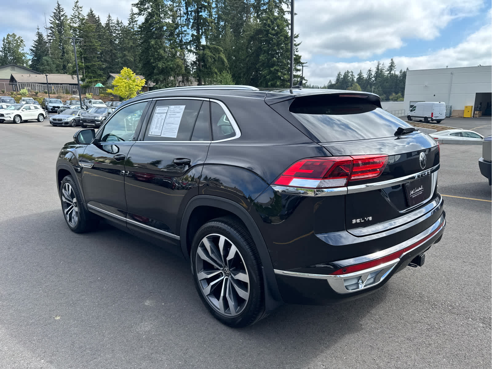 2023 Volkswagen Atlas Cross Sport 3.6L V6 SEL Premium R-Line