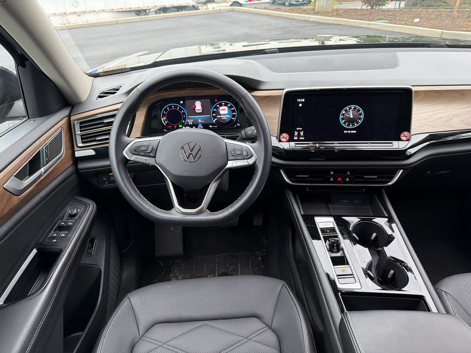 2024 Volkswagen Atlas 2.0T SE w/Technology