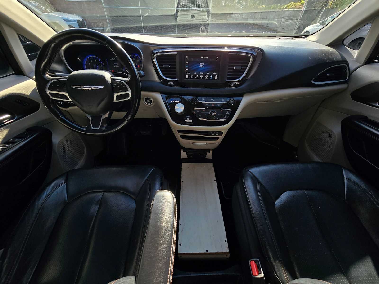 2020 Chrysler Pacifica Touring L