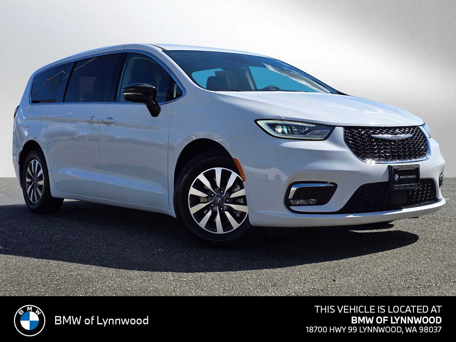 2024 Chrysler Pacifica Hybrid Select