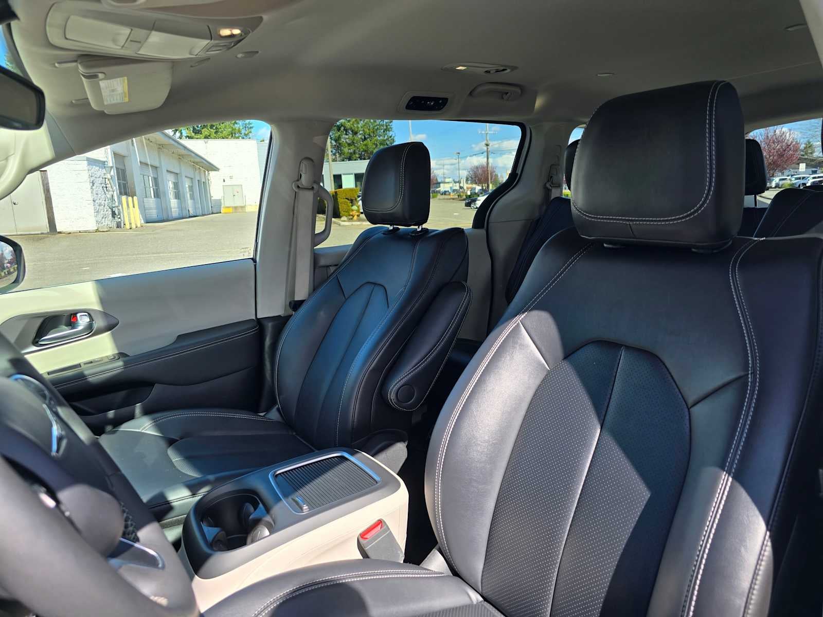 2024 Chrysler Pacifica Hybrid Select