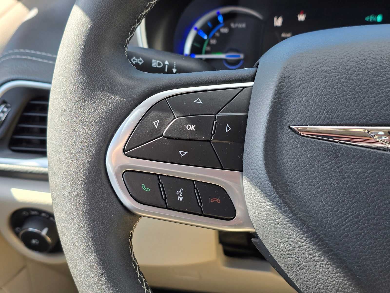 2024 Chrysler Pacifica Hybrid Select