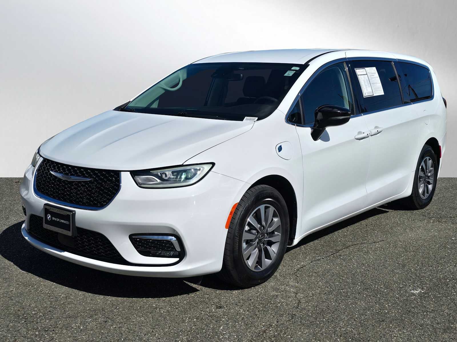 2024 Chrysler Pacifica Hybrid Select