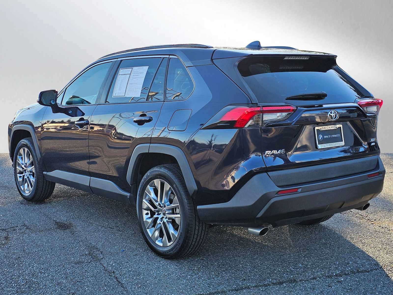 2020 Toyota RAV4 XLE Premium