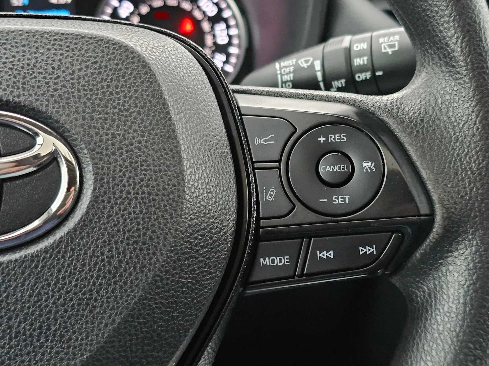 2019 Toyota RAV4 Hybrid XLE