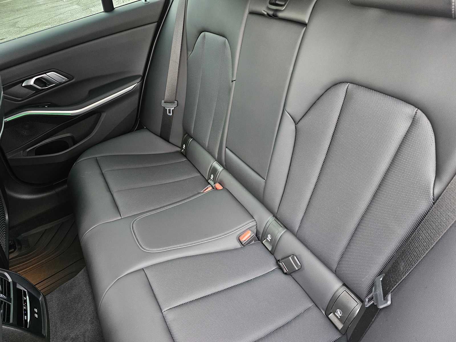 2023 BMW 3 Series 330e