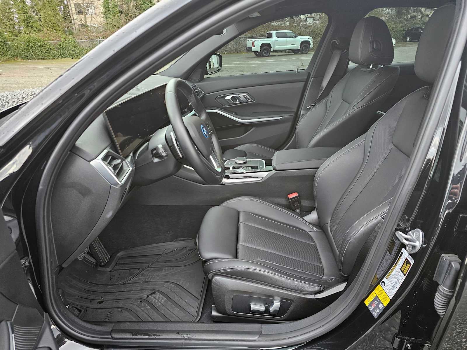 2023 BMW 3 Series 330e