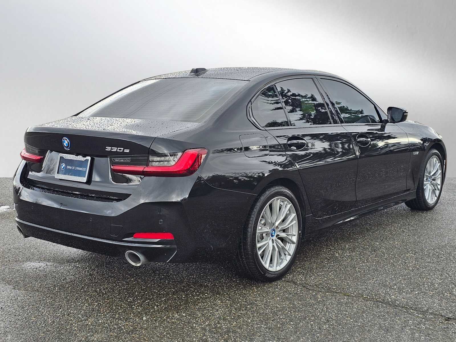 2023 BMW 3 Series 330e