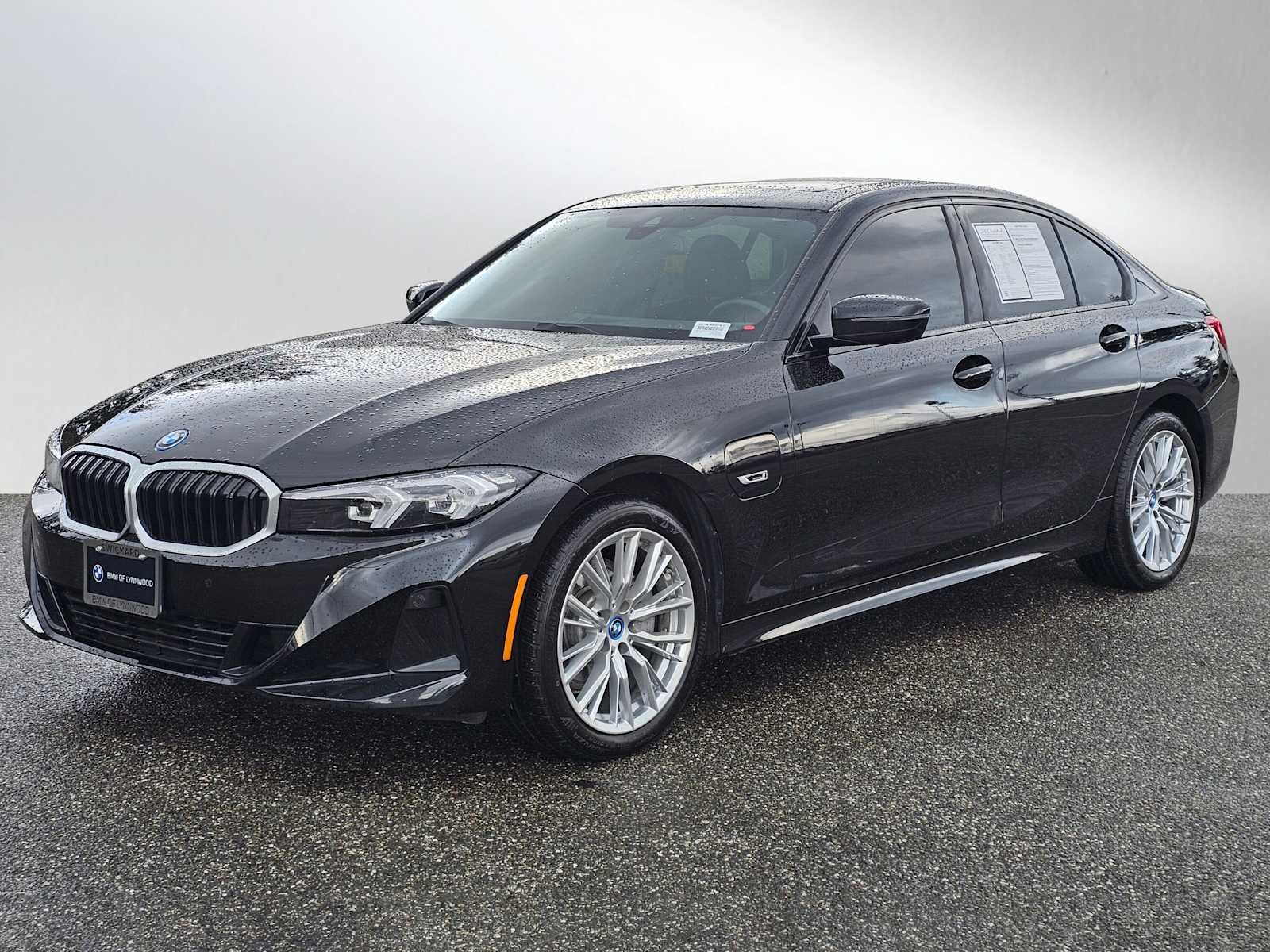 2023 BMW 3 Series 330e