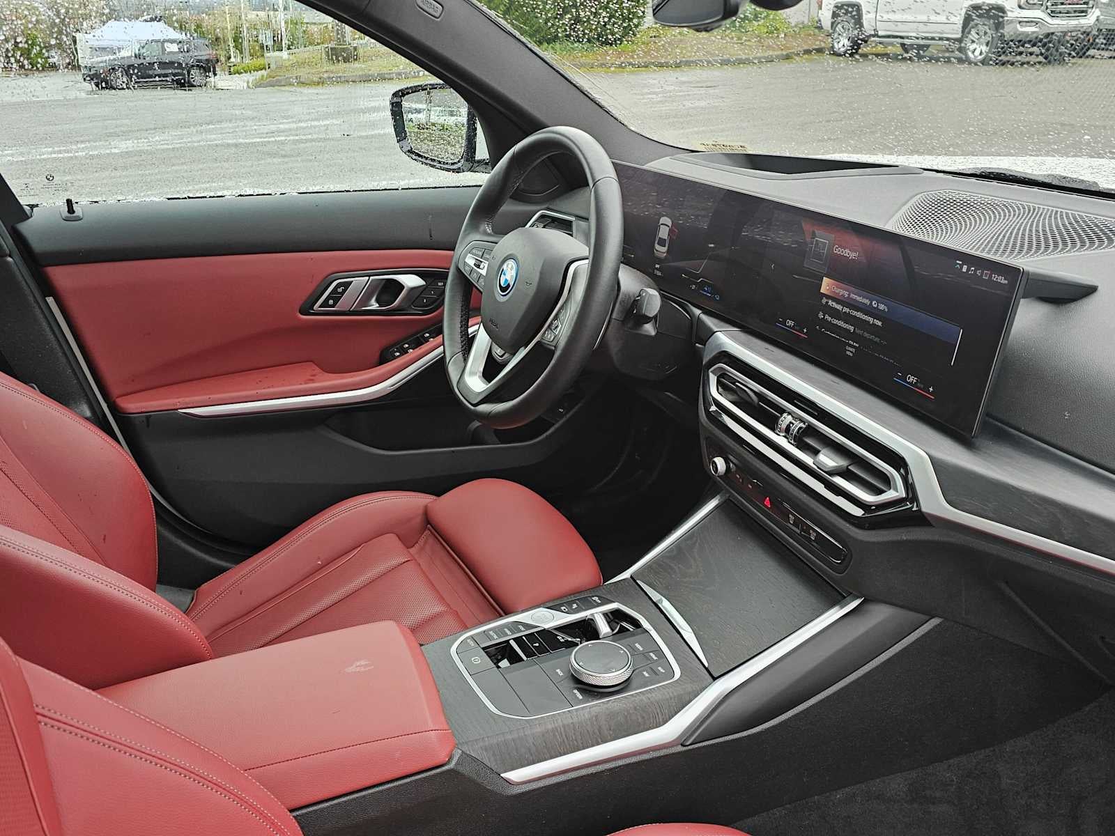 2023 BMW 330e xDrive 330e xDrive