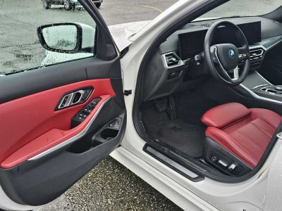 2023 BMW 330e xDrive 330e xDrive