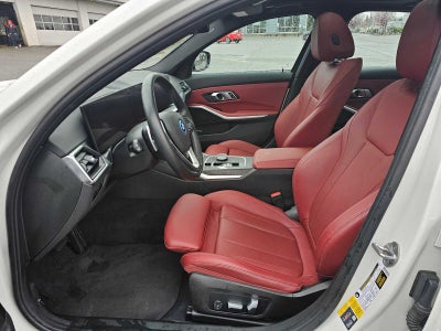 2023 BMW 330e xDrive 330e xDrive