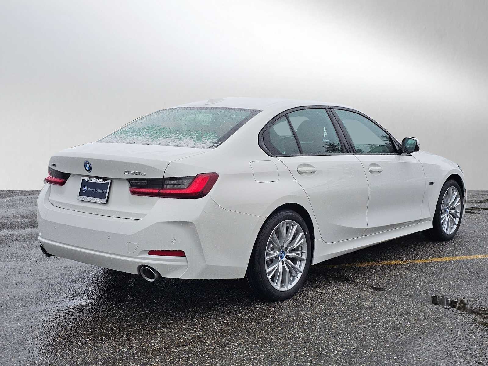2023 BMW 330e xDrive 330e xDrive