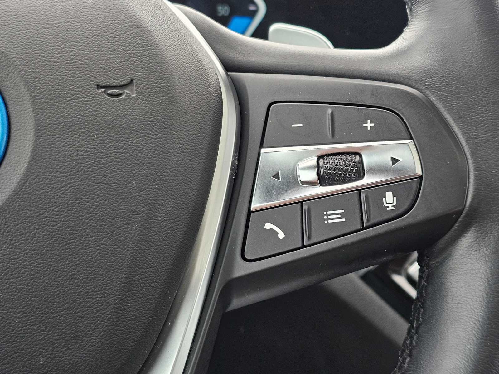 2023 BMW 330e xDrive 330e xDrive