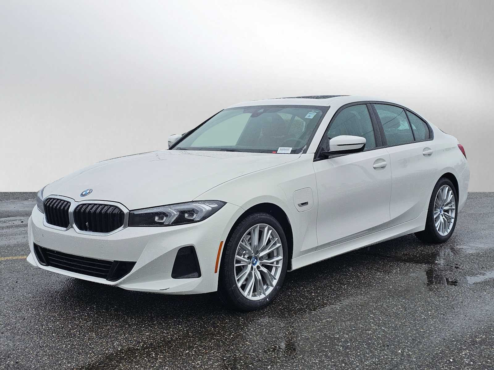 2023 BMW 330e xDrive 330e xDrive