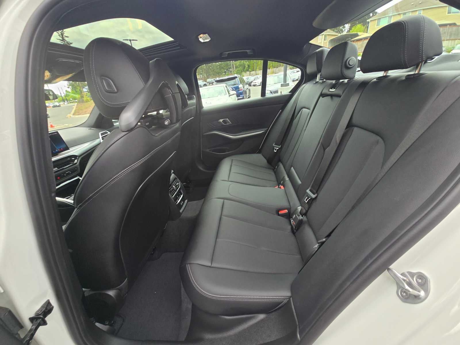 2025 BMW 330i xDrive 330i xDrive