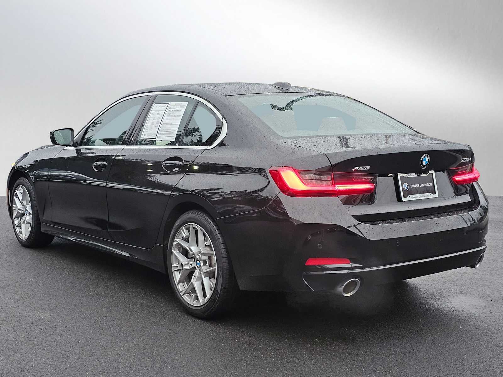 2025 BMW 3 Series 330i xDrive