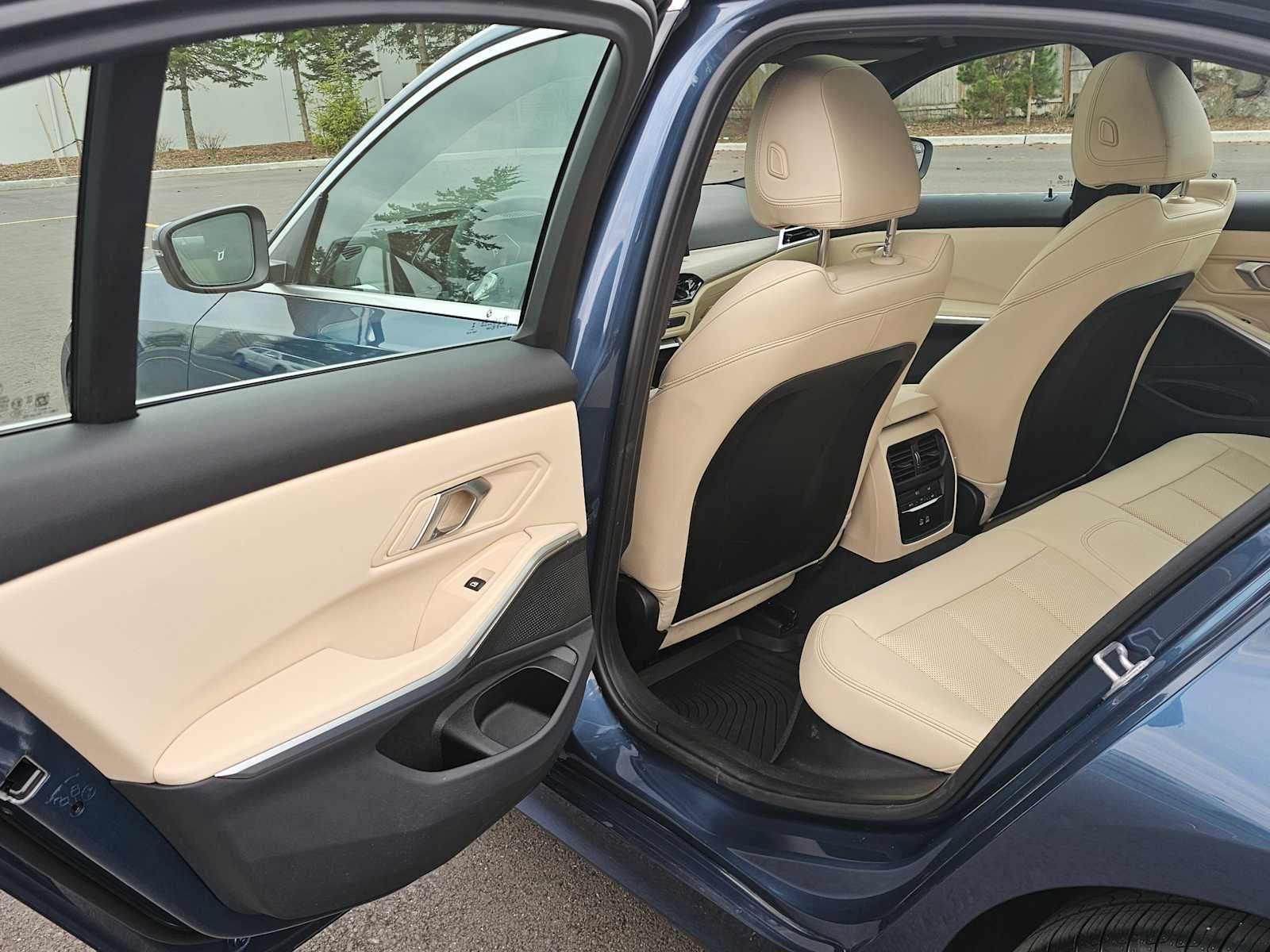 2025 BMW 330i xDrive 330i xDrive