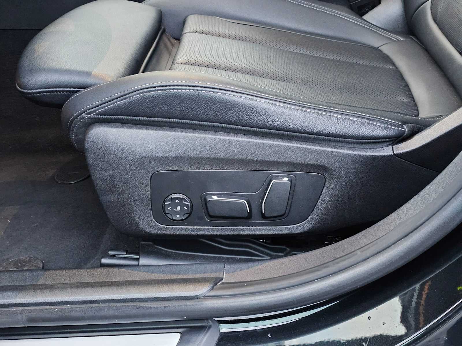 2024 BMW 3 Series 330i xDrive