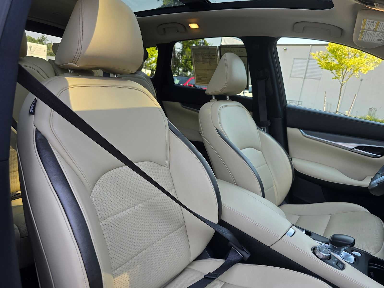 2022 INFINITI QX50 LUXE