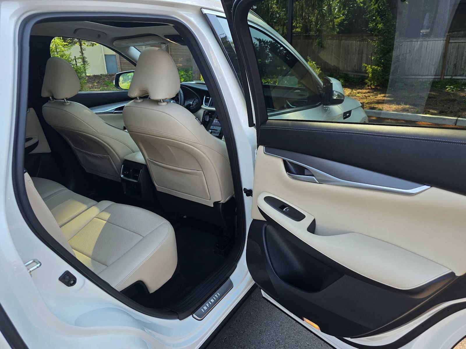 2022 INFINITI QX50 LUXE