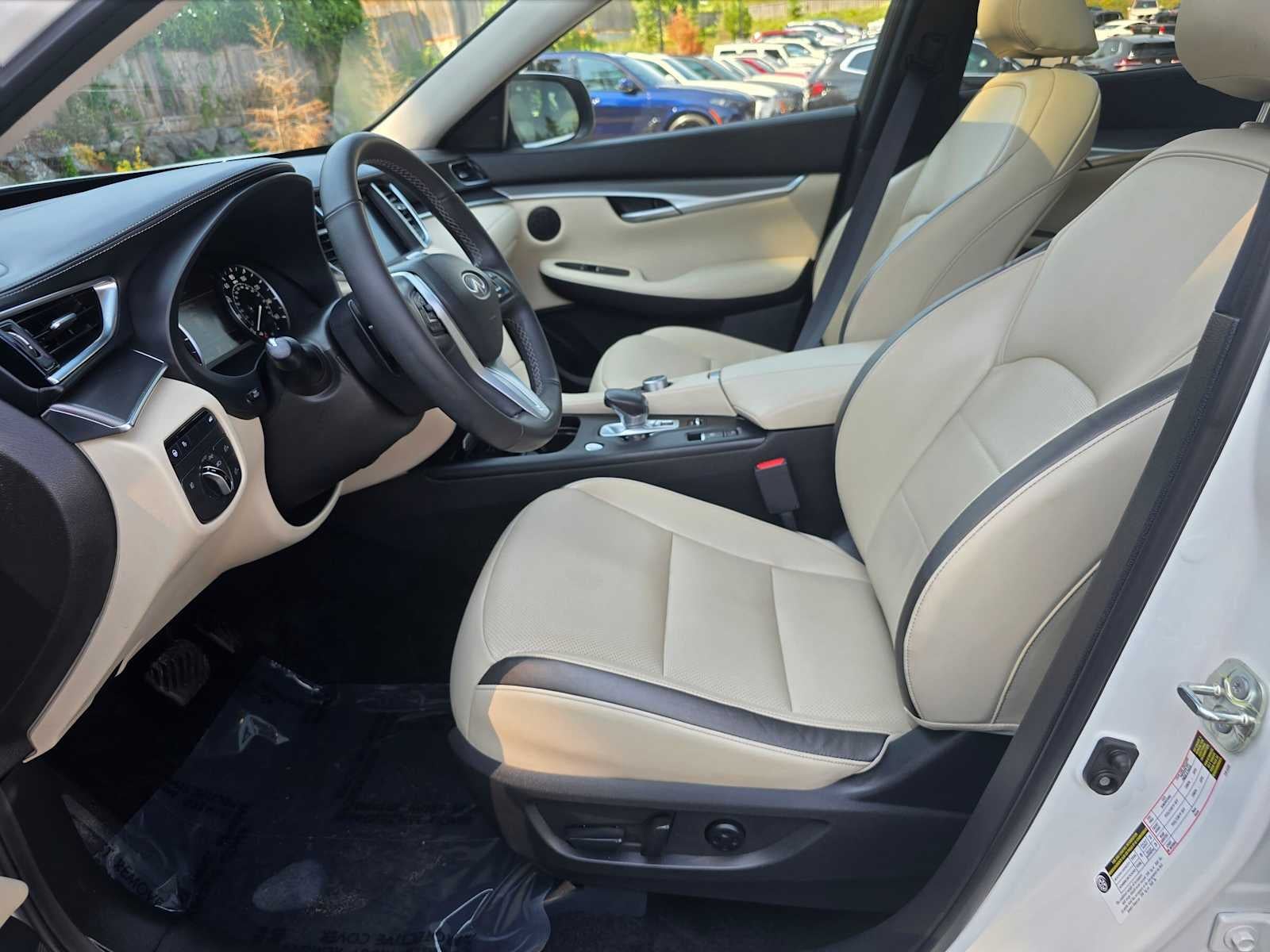 2022 INFINITI QX50 LUXE