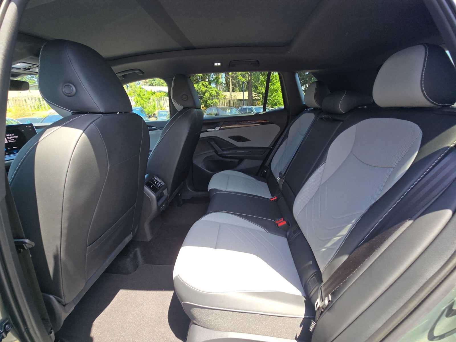 2025 Volkswagen Tiguan SE R-Line Black