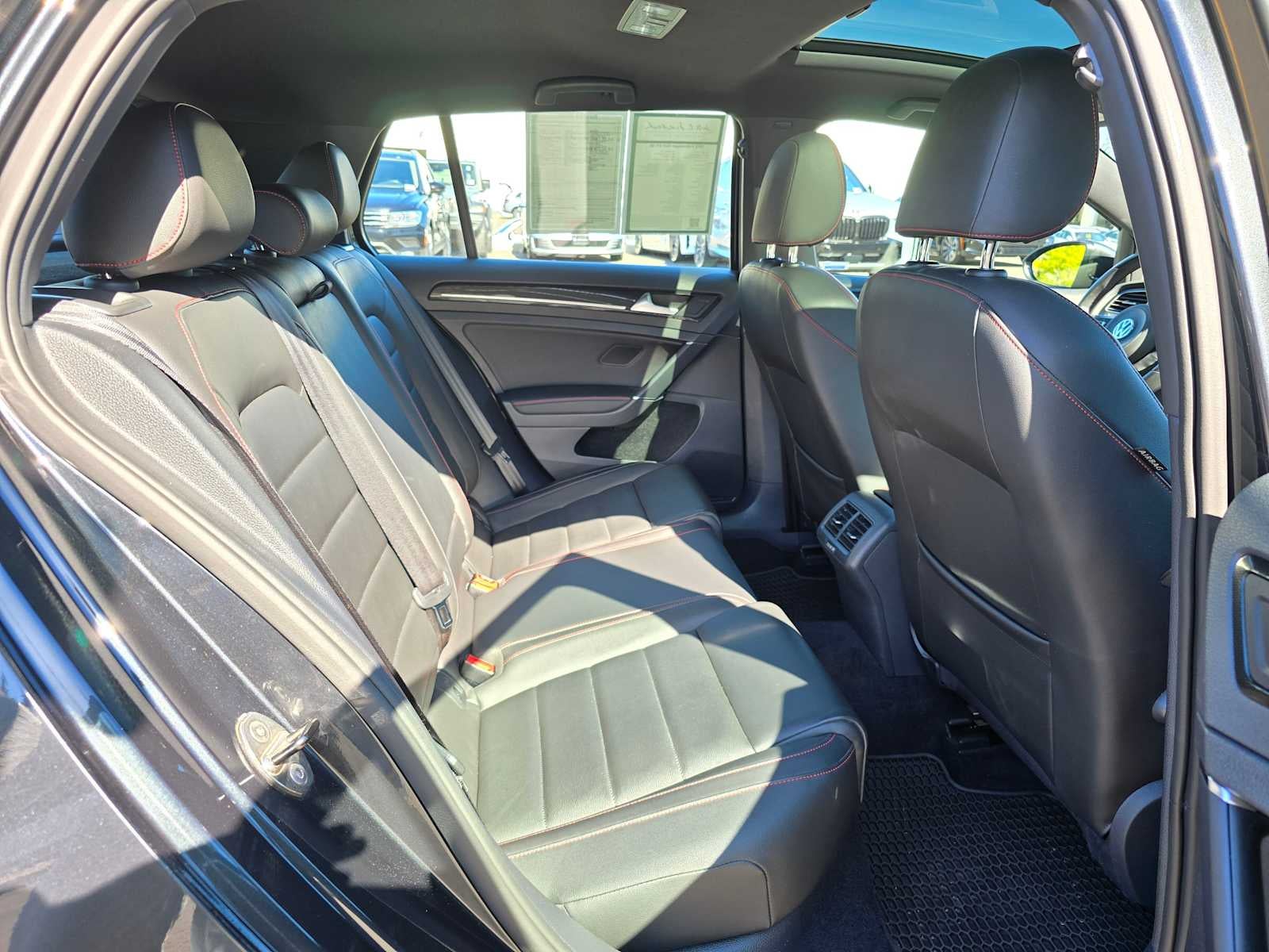 2016 Volkswagen Golf GTI SE w/Performance Pkg