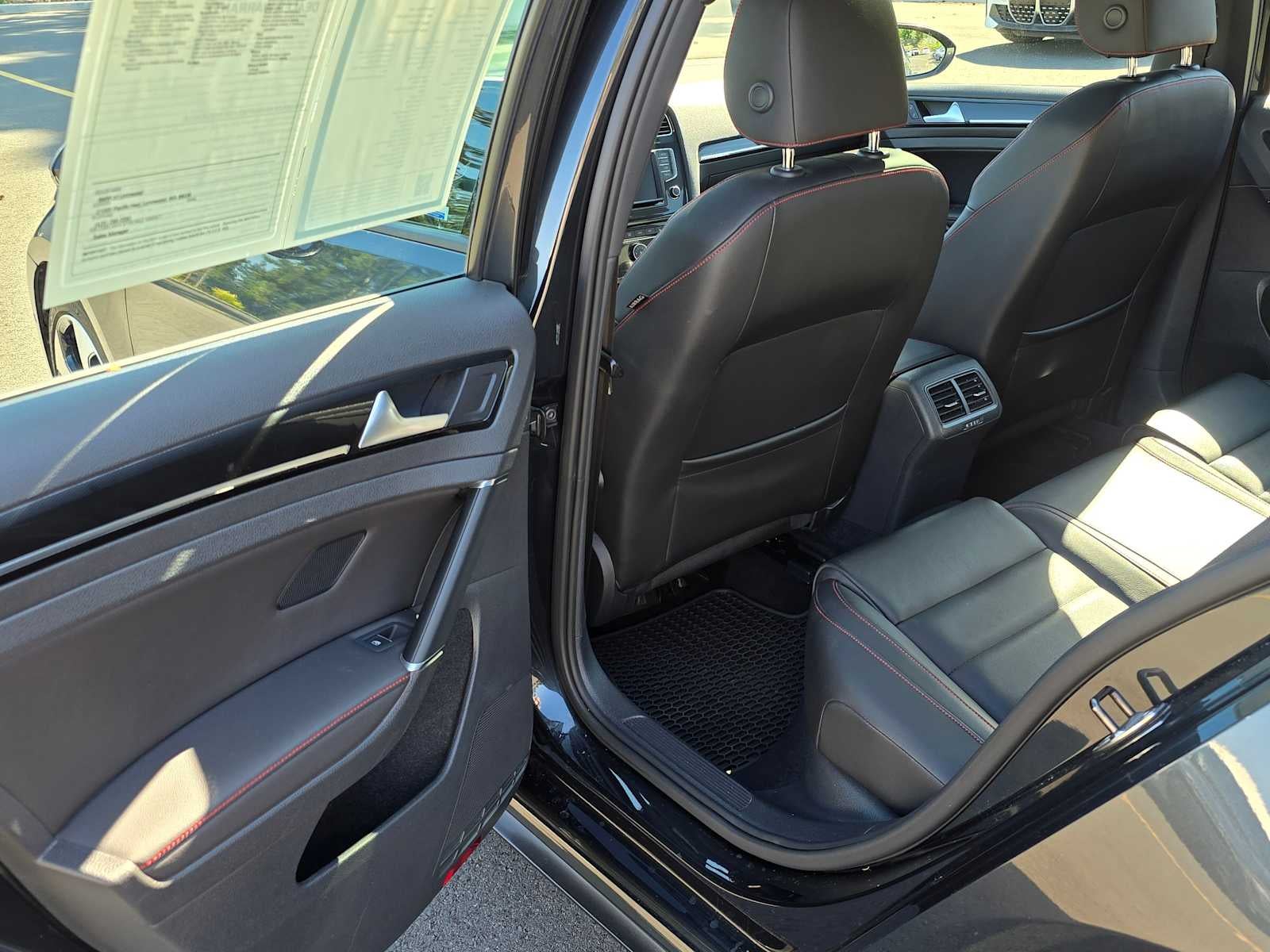 2016 Volkswagen Golf GTI SE w/Performance Pkg