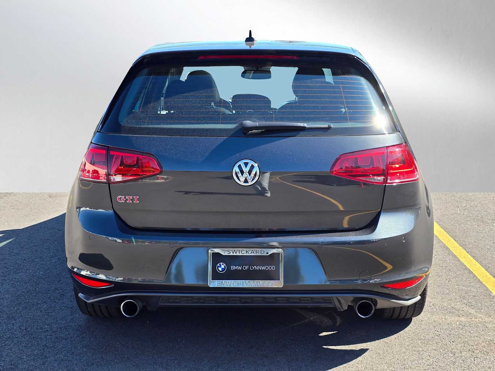 2016 Volkswagen Golf GTI SE w/Performance Pkg
