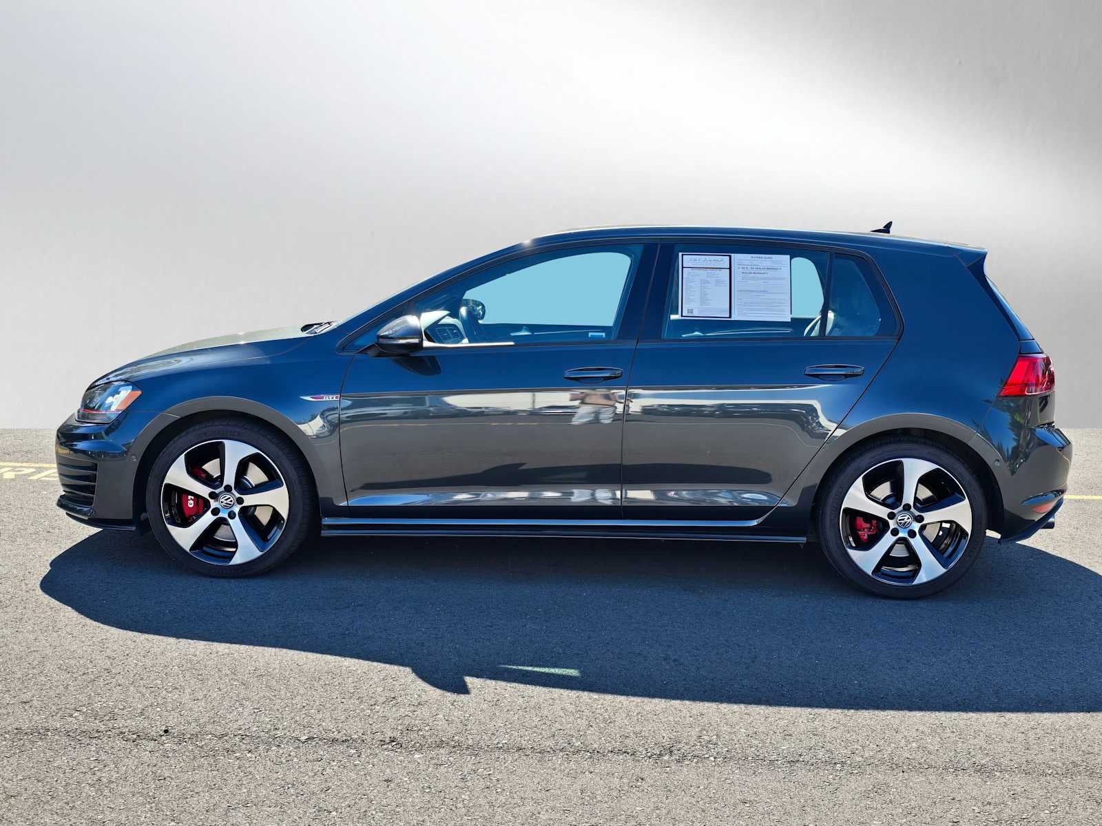 2016 Volkswagen Golf GTI SE w/Performance Pkg