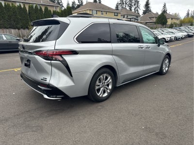 2023 Toyota Sienna XSE 25th Anniversary