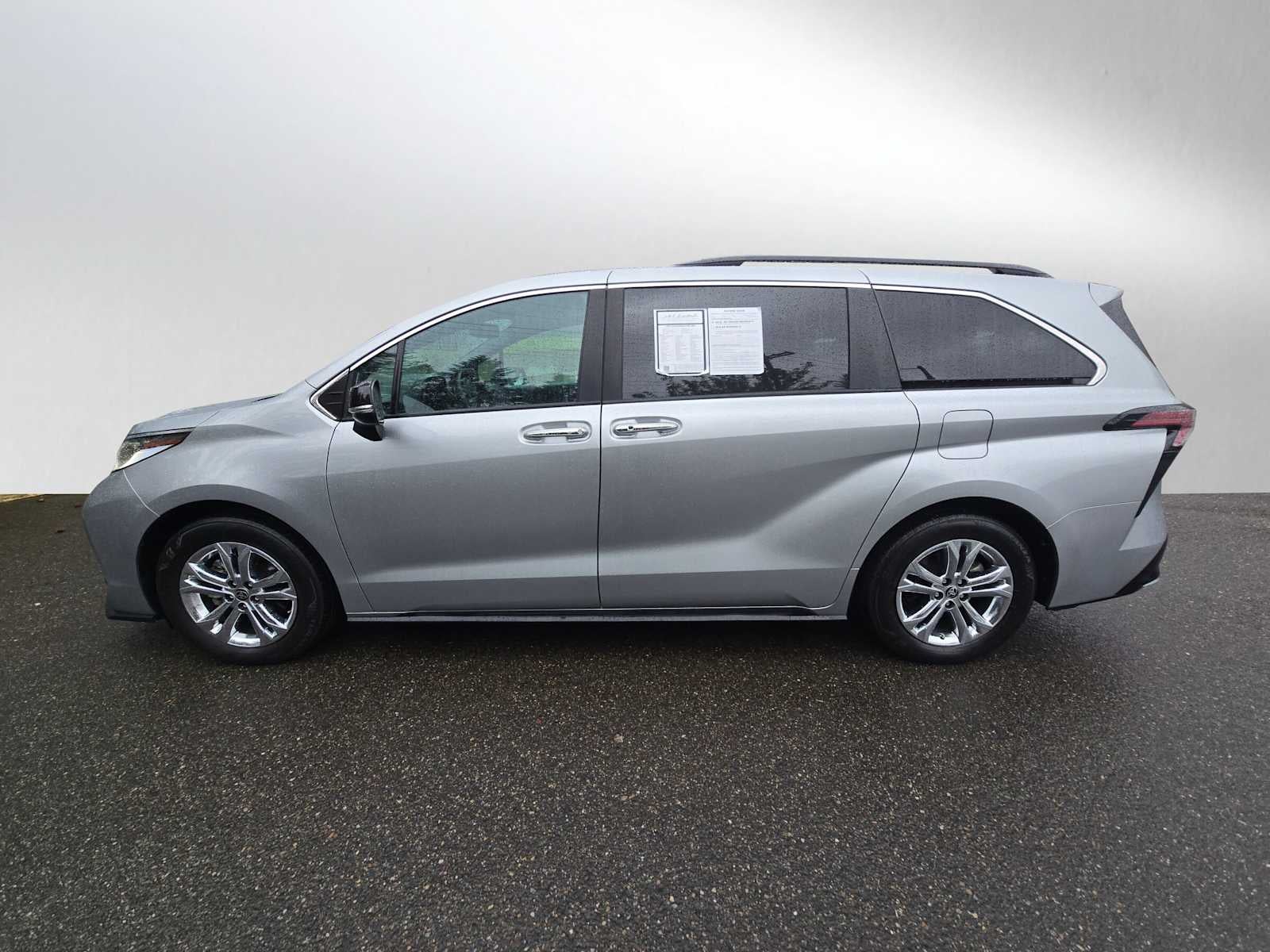 2023 Toyota Sienna XSE 25th Anniversary