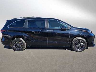 2024 Toyota Sienna Woodland Edition