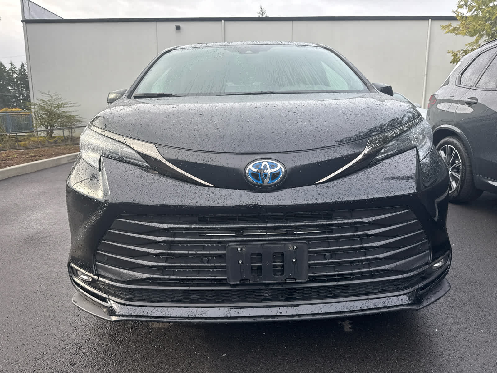 2024 Toyota Sienna Woodland Edition