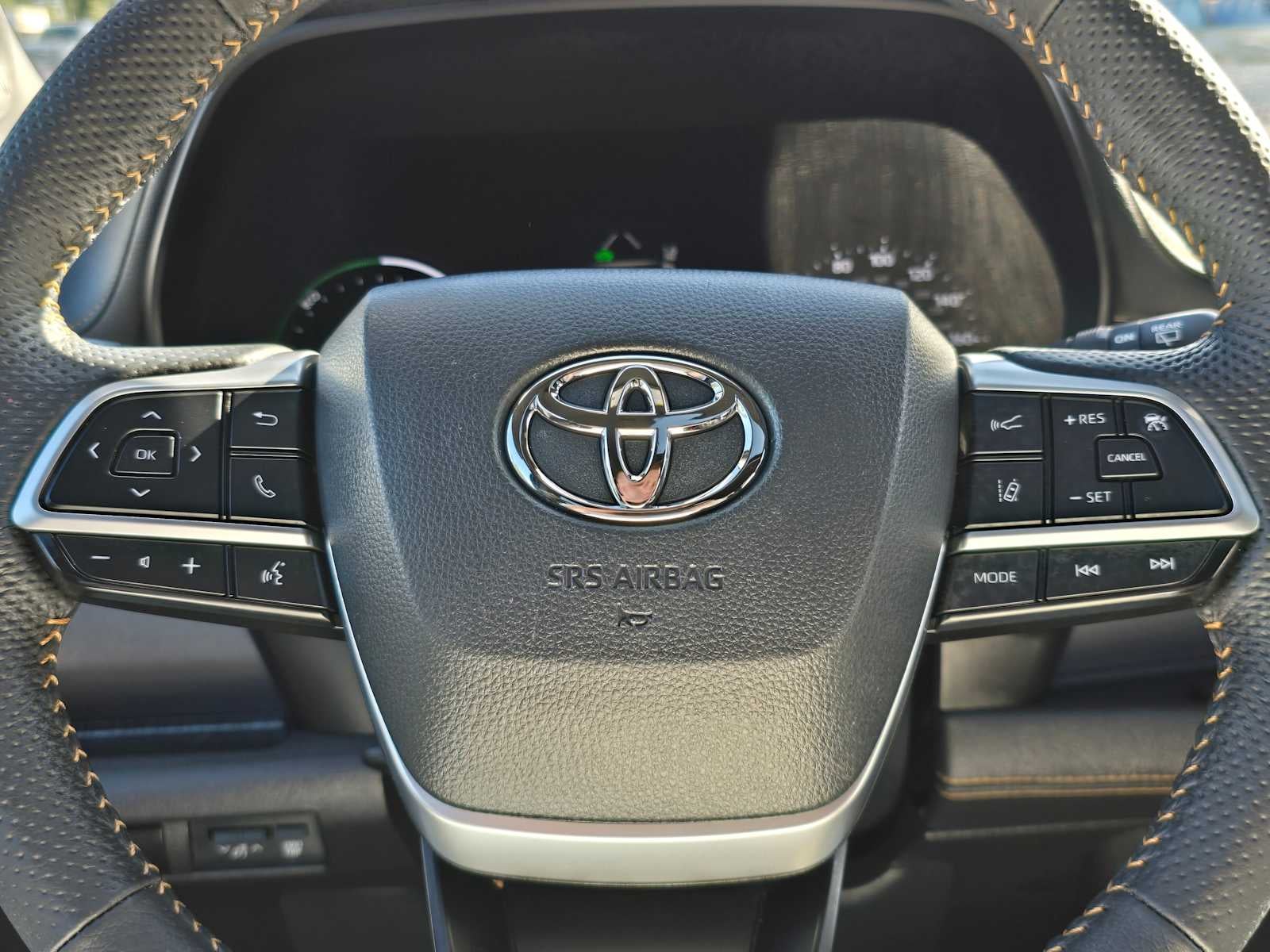 2024 Toyota Sienna Woodland Edition
