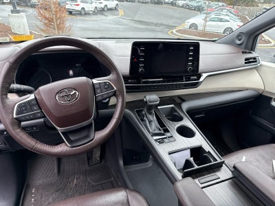 2021 Toyota Sienna Platinum
