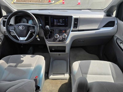 2017 Toyota Sienna L