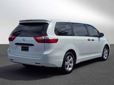 2017 Toyota Sienna L