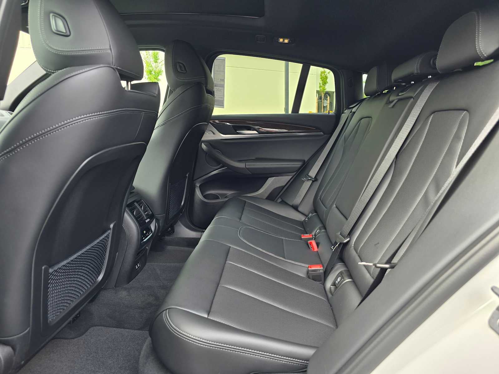 2025 BMW X4 xDrive30i xDrive30i