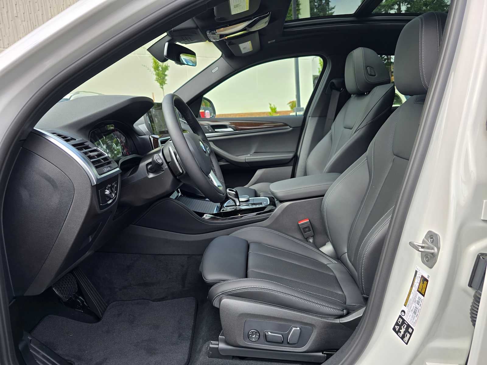 2025 BMW X4 xDrive30i xDrive30i