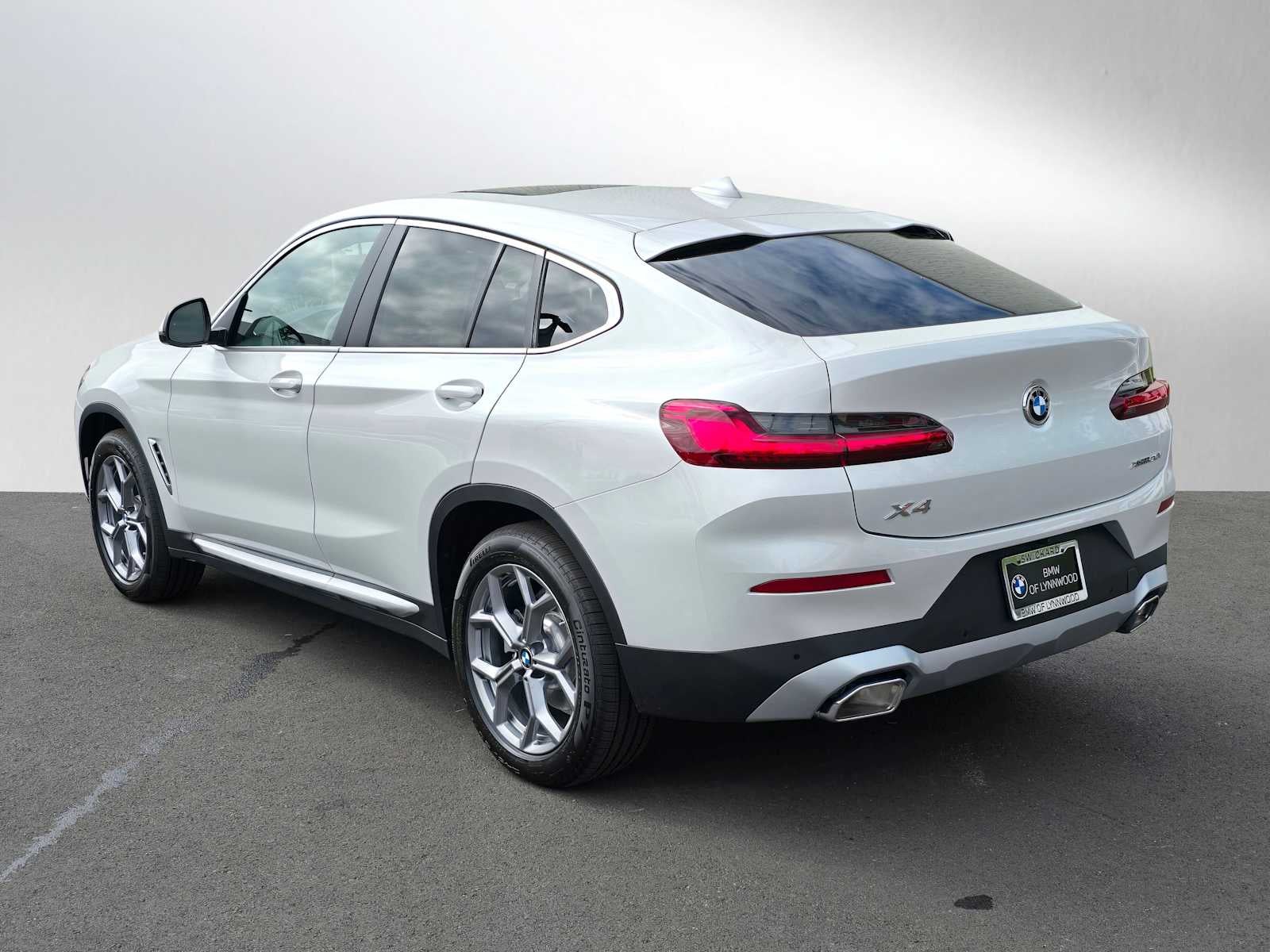 2025 BMW X4 xDrive30i xDrive30i