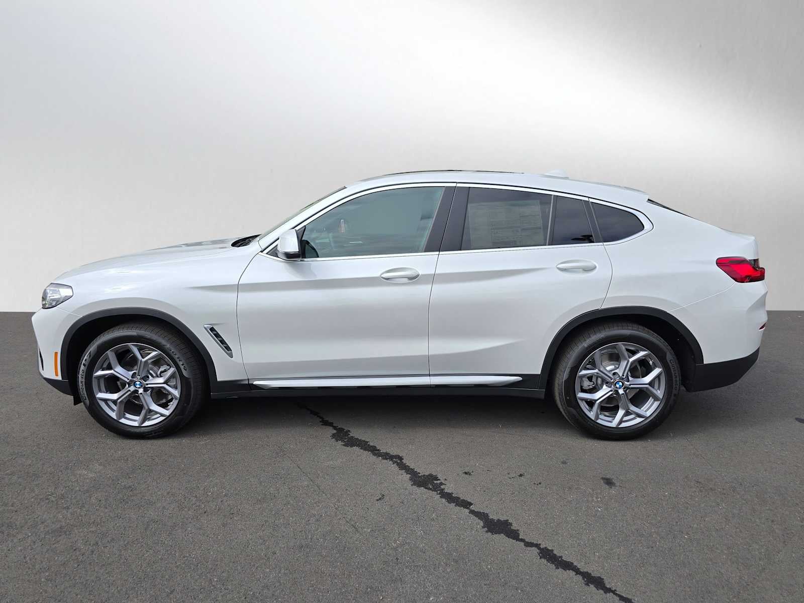2025 BMW X4 xDrive30i xDrive30i