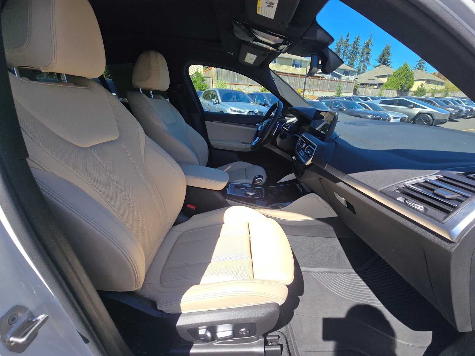 2024 BMW X4 xDrive30i