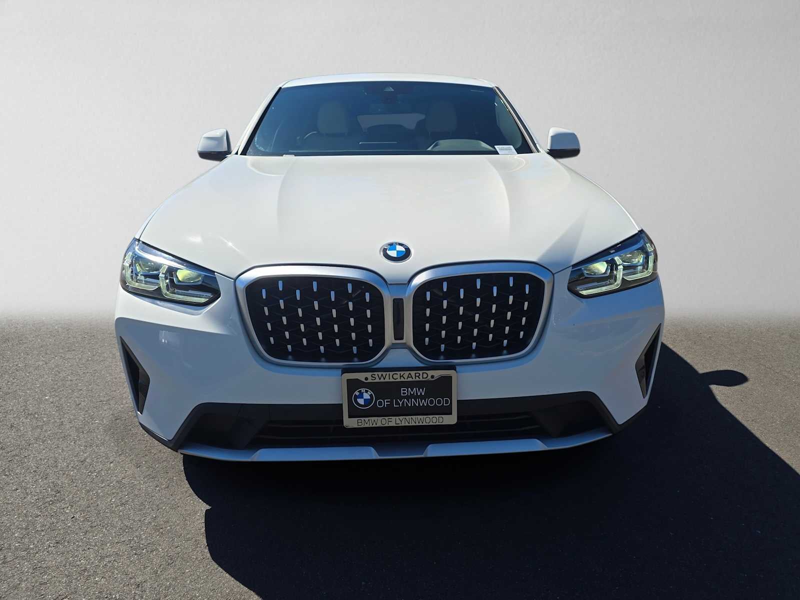 2024 BMW X4 xDrive30i
