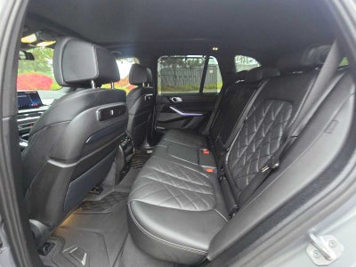 2025 BMW X5 M60i