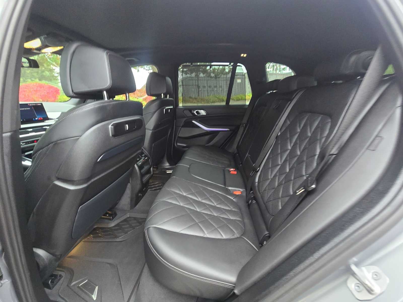 2025 BMW X5 M60i