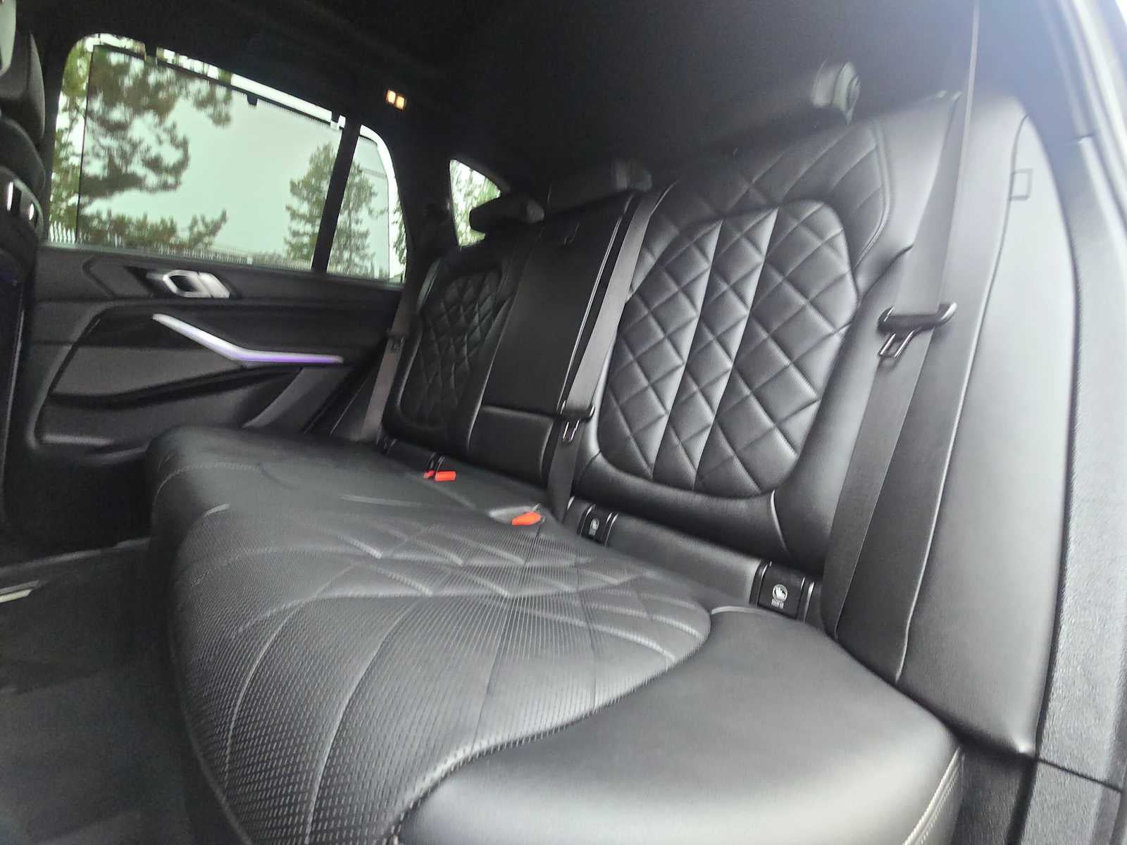 2025 BMW X5 M60i